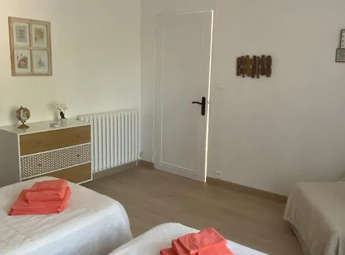 D'hotes Zephyr Libeccio Le Moulin De Predelles 住宿加早餐酒店 Reillanne